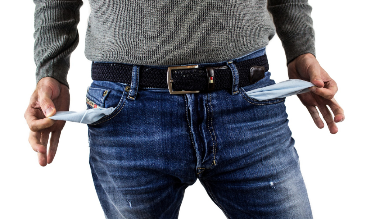 Câți români cred că vor avea salarii mai mici de la 1 ianuarie 2018