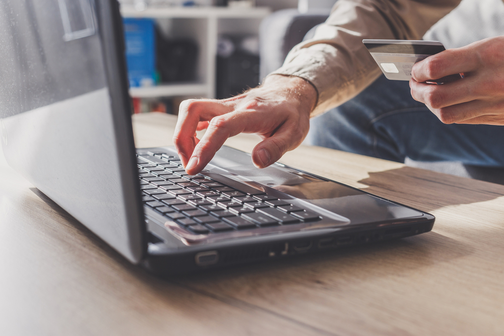 Analiza pieței de IFN-uri: de unde pot lua românii credite online avantajoase