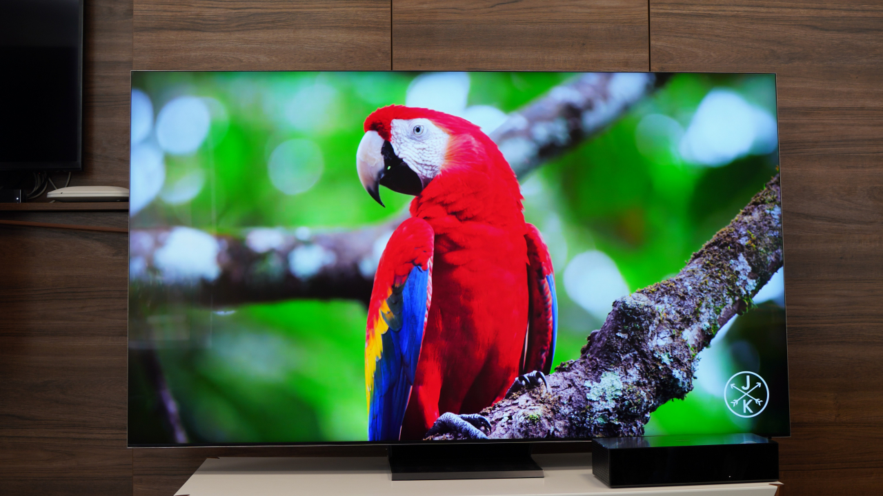 HANDS ON cu televizoarele Samsung QLED 8K/4K, dar și The Frame și Serif
