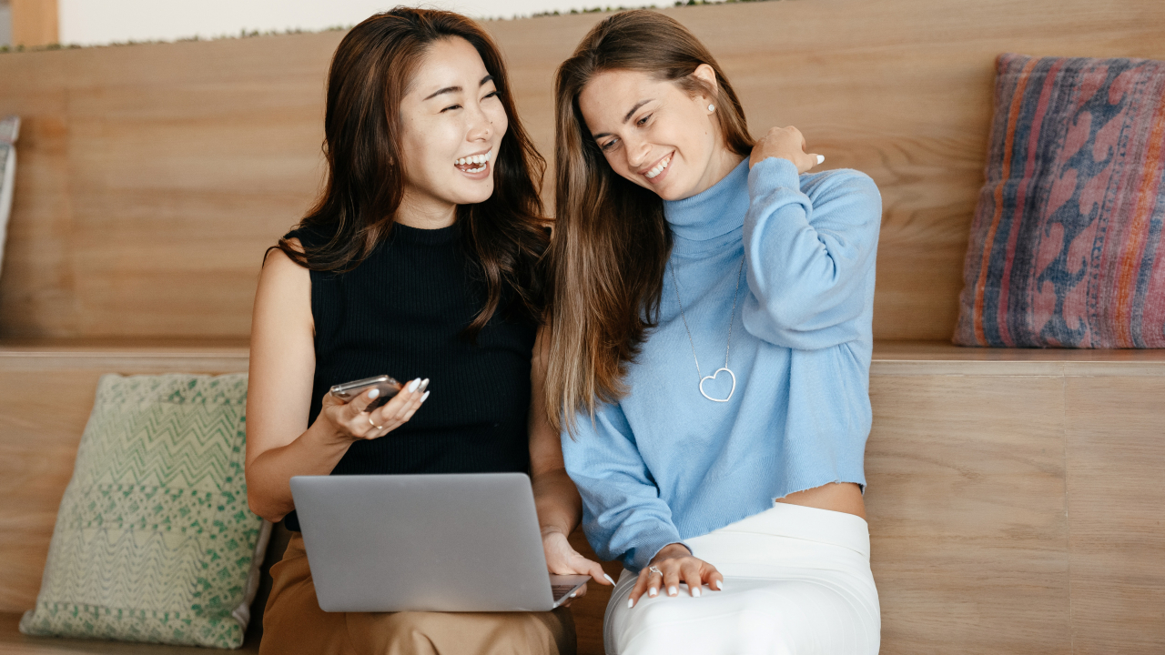 SmartBill lansează chatbotul Bill pentru a oferi asistență 24/7 clienților săi