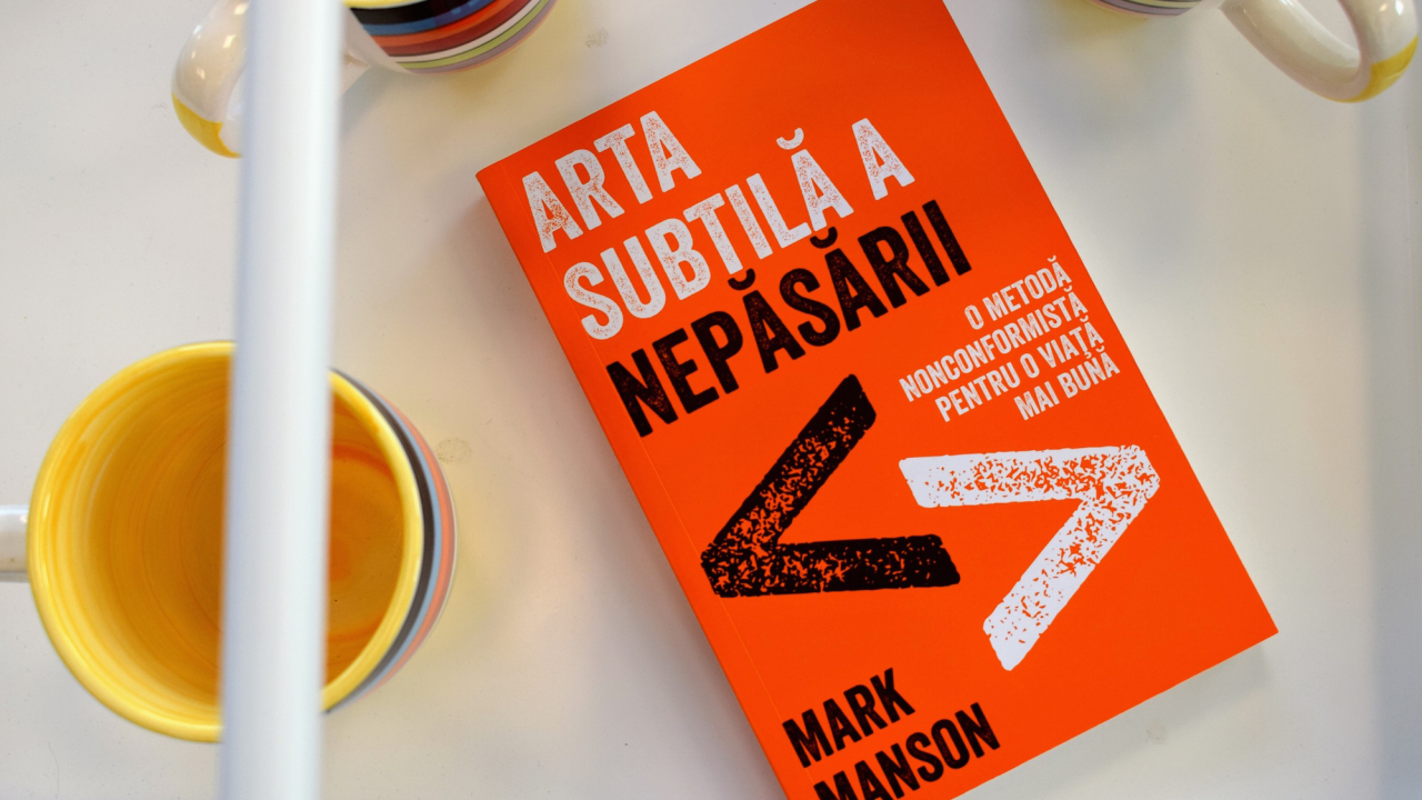 Comerț online: decembrie, cea mai bună lună pentru cărți. Ce citim