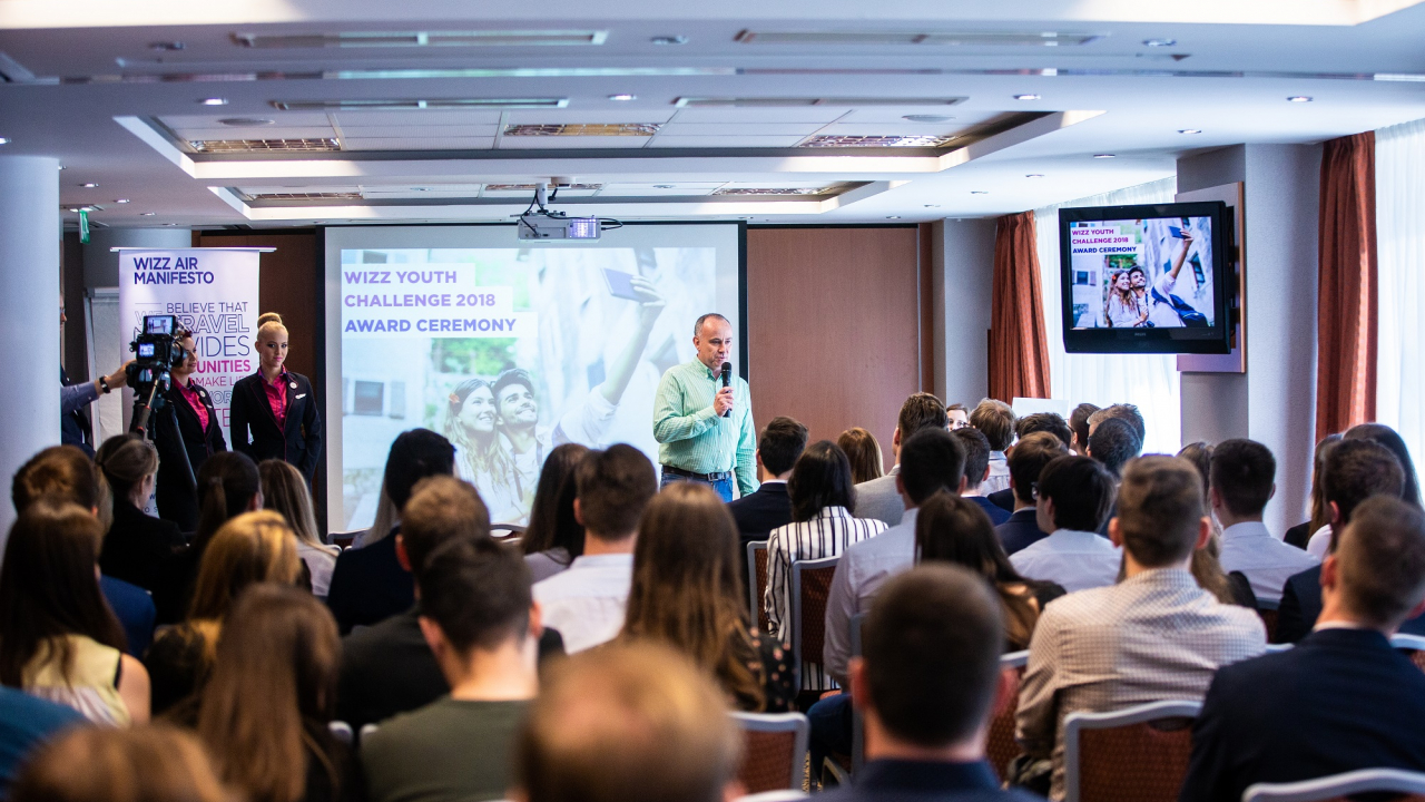 Competiția în care arăți că ești bun în business și călătorești gratis