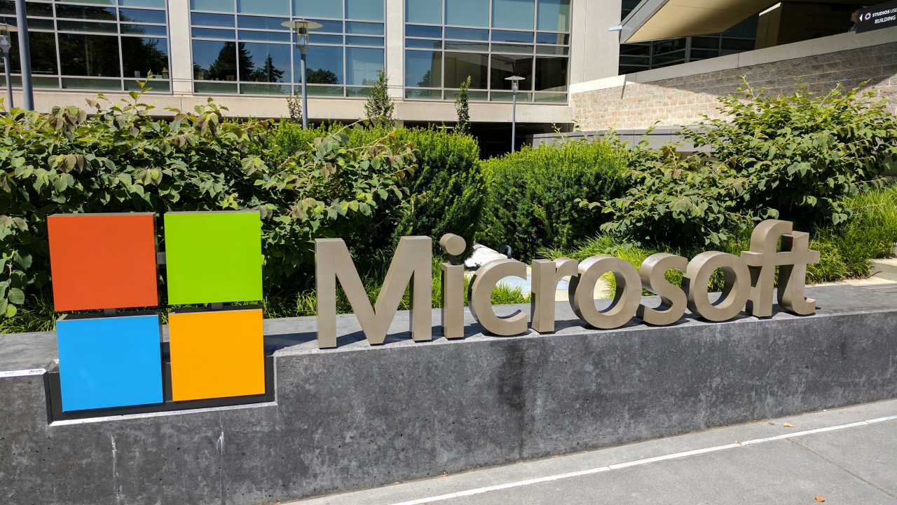 Președintele care a revoluționat Estonia digitală vine în România