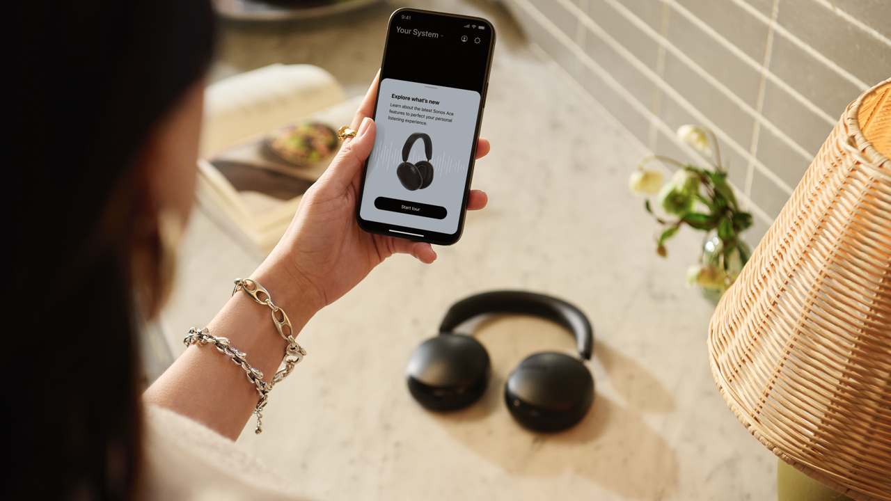 Update important pentru căștile Sonos Ace: TrueCinema și ANC mai bun