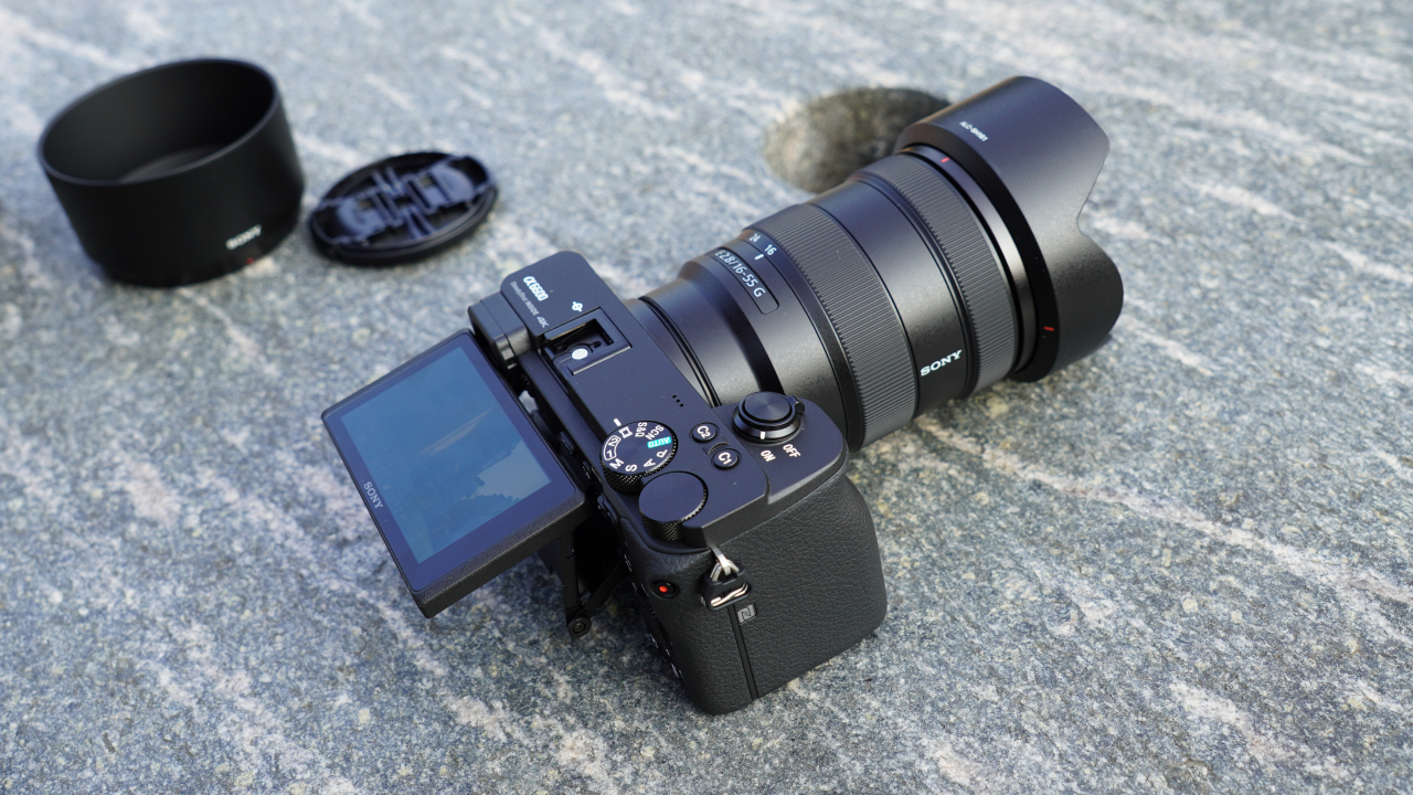 Hands on: Sony A6600 - camera cu care nu ratezi nicio fotografie