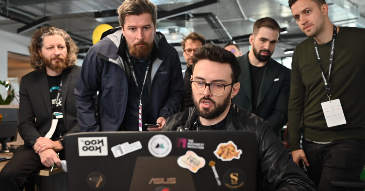 Innovation Labs 2023: hackathoanele de la Cluj și Timișoara aduc 28 de echipe