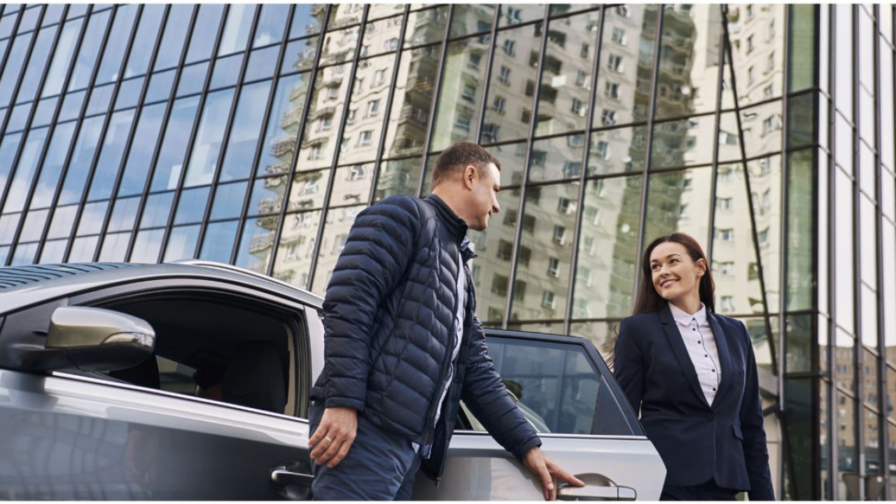 Uber se listează pe bursă luna viitoare