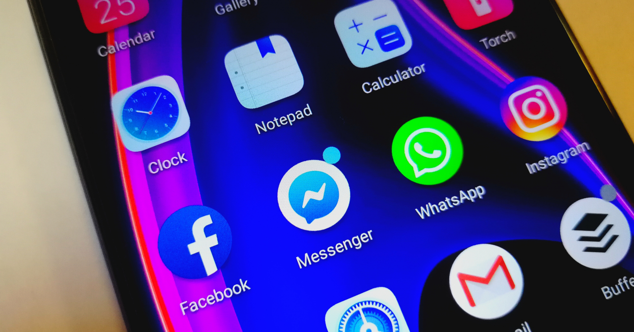 Facebook unește Messenger, WhatsApp și Instagram