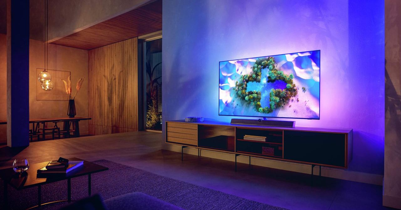 Philips lansează două noi modele de televizoare OLED+