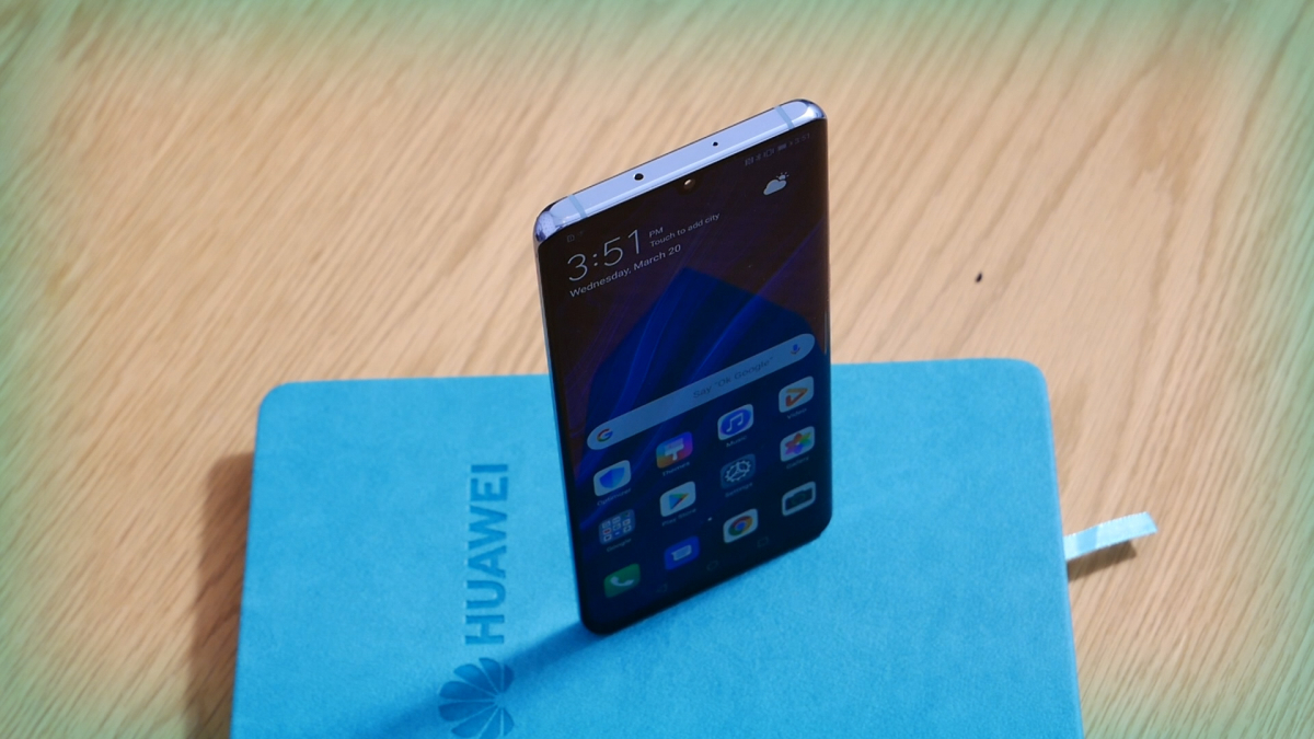 Ia-ți un Huawei P30 și primești o imprimantă foto portabilă