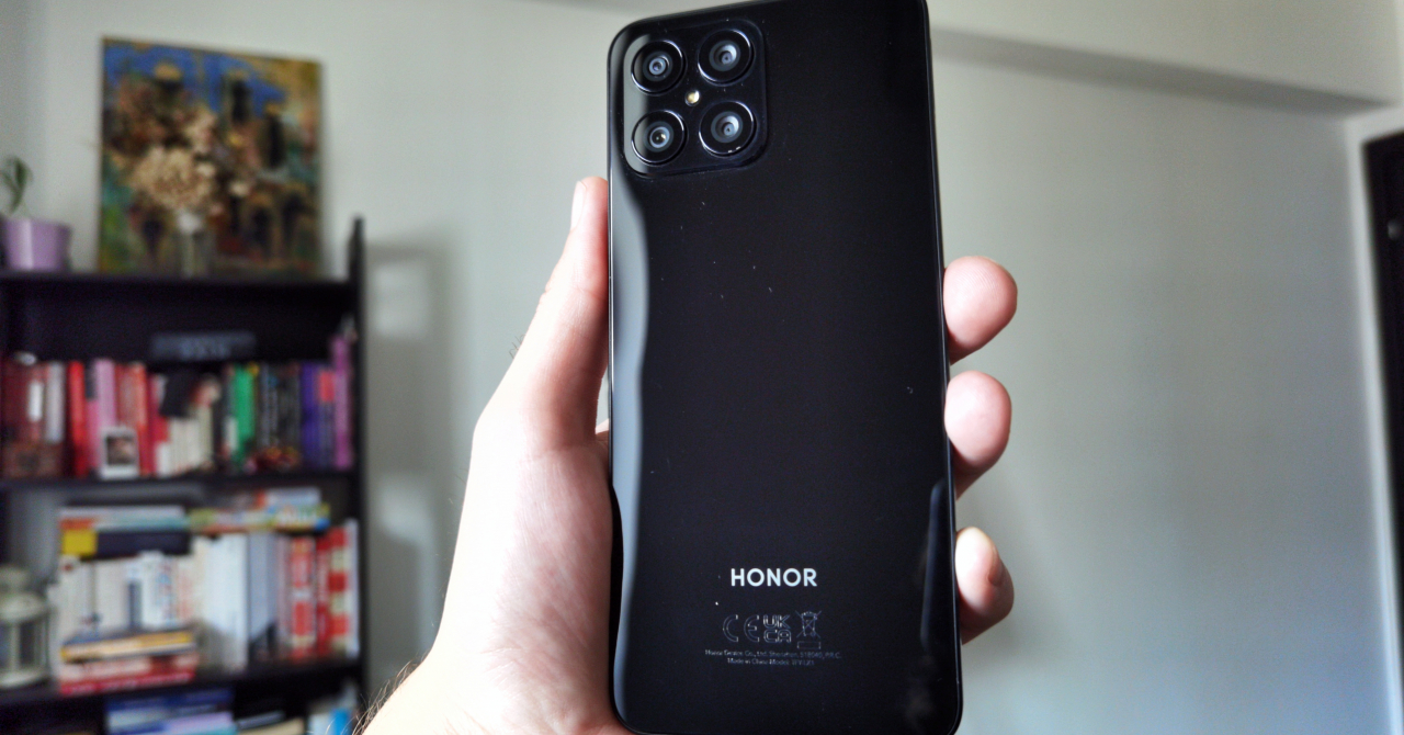 REVIEW HONOR X8: Smartphone foarte bine echilibrat cu preț decent