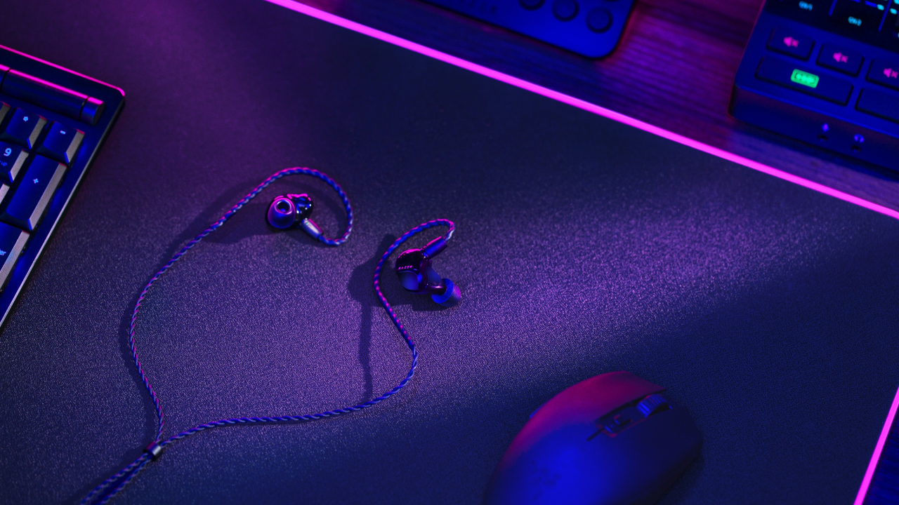 Razer Moray sunt căștile in-ear de monitorizare, pentru streaming, gaming și call-uri