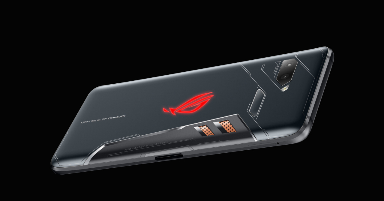 ASUS ROG Phone, smartphone-ul de gaming, va ajunge și în România