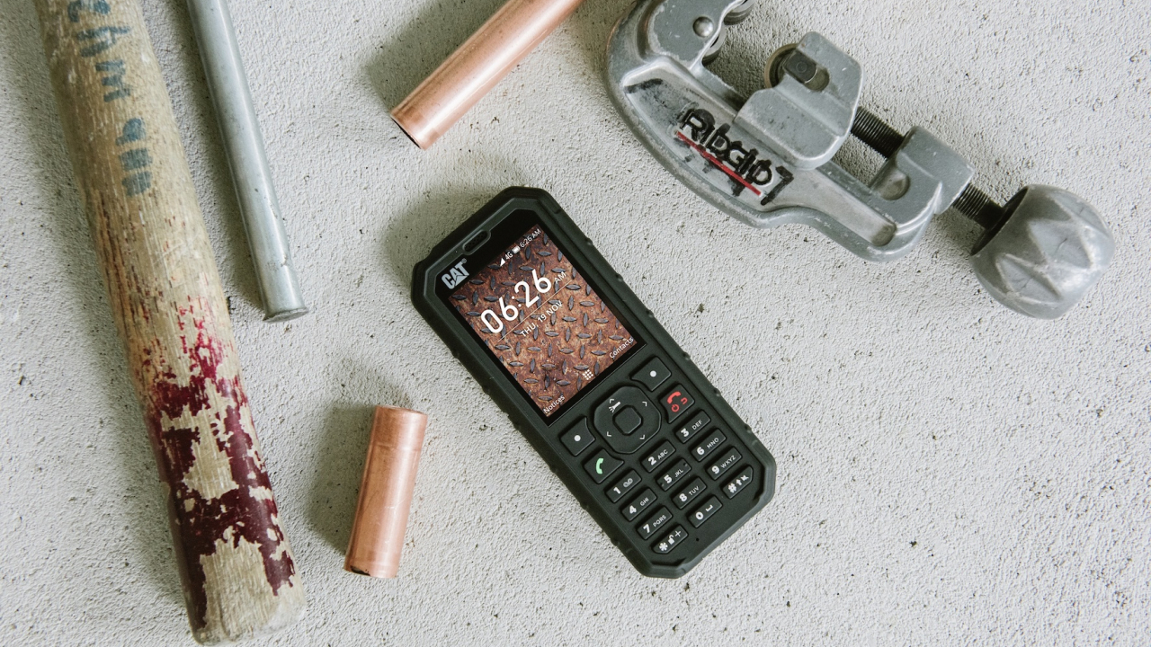 Telefonul meșterilor lansat într-un nou model: Cat B35 cu suport 4G