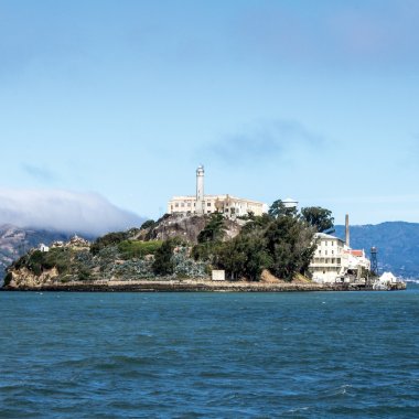 Românul care își conduce businessul de vizavi de Alcatraz