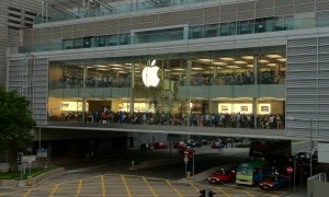 Știrile zilei - 28 noiembrie - Apple adoră să omoare porturi și jack-uri