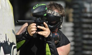 Soldații pictați cu vopsea: cum rezistă Academia de Paintball de 12 ani pe piață