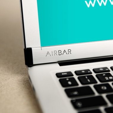AirBar, gadgetul genial care transformă orice ecran într-unul tactil. Acum și pe MacBook