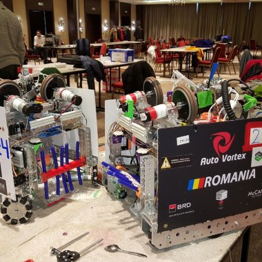 Elevii români, pe primul loc în competiția internațională de robotică de la Soci