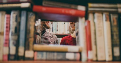 Ce citesc corporatiștii români din biblioteca Bookster