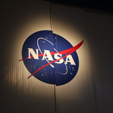 Construiește aplicații utile pentru NASA la București și Cluj