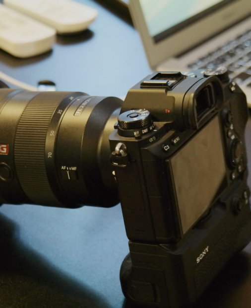 Sony a9, mirrorless-ul care ar ucide DSLR-urile, ajunge în România