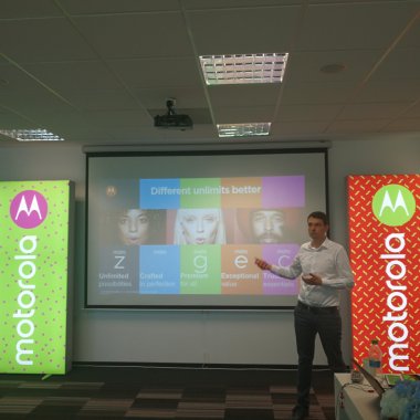 Reîntoarcerea Motorola - Lenovo decide să readucă brandul pe piață