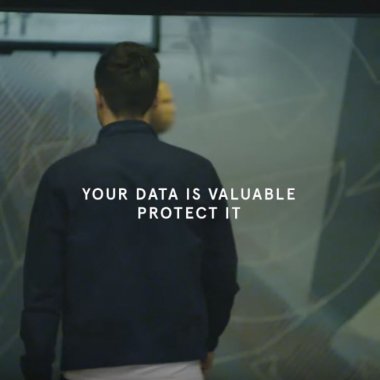 Data Dollar: Un magazin te lasă să cumperi cu datele tale personale