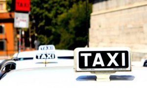 Taxify oferă iar tarife absurde: noul preț pe kilometru