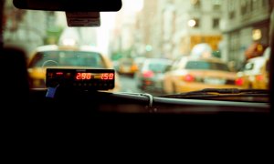 Clever Taxi lansează aplicație pentru corporatiști