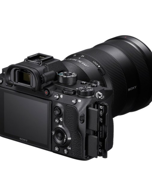 α7R III, noua cameră full-frame Sony cu obiectiv interschimbabil