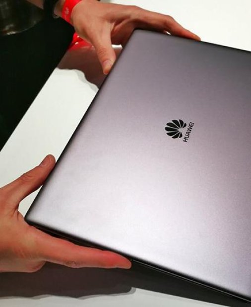 Huawei MateBook X Pro este un laptop superb cu ecran fără margini