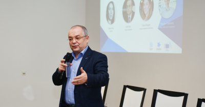 Emil Boc vrea primul funcționar public virtual în Cluj