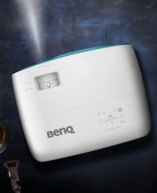 Benq TK800 e un proiector 4K pentru cei pasionați de fotbal