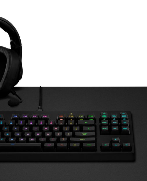 Căști gaming Logitech G Pro - izolare fonică cu 50% mai bună