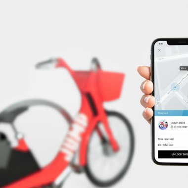Bike-sharing sub umbrela Uber: compania cumpără startup-ul JUMP