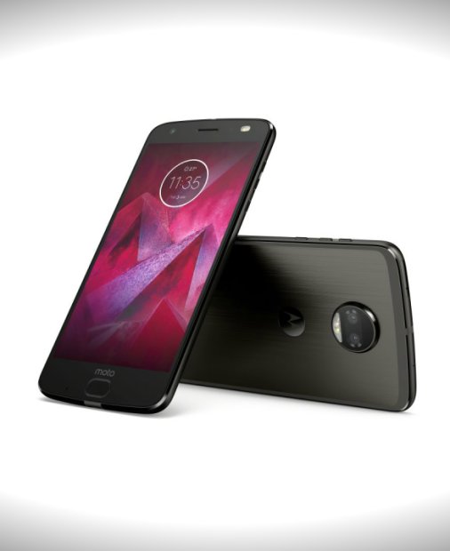 Telefonul rezistent Motorola Moto Z2 Force Edition, disponibil local