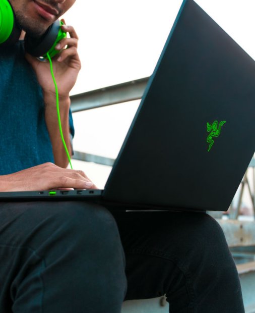 Razer mai taie din ele și scoate cel mai mic laptop de gaming din lume