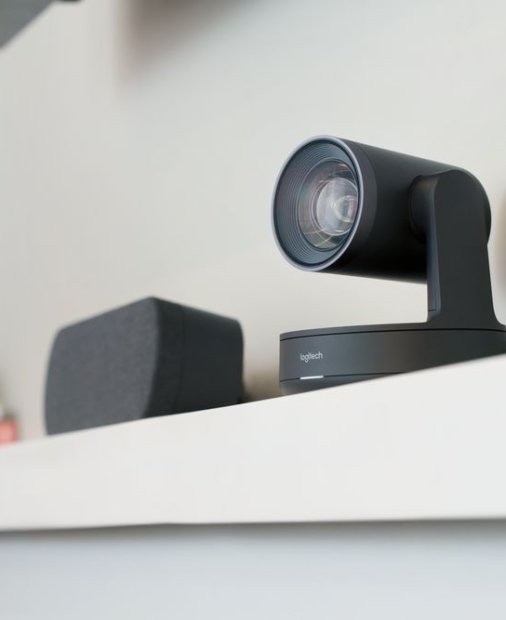 Logitech Rally e un sistem premium pentru videoconferințe
