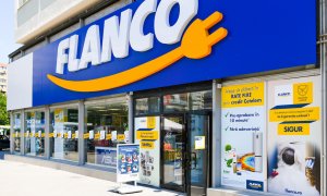Flanco: românii fac mai multe cumpărături de pe mobil decât de pe PC