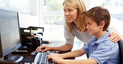 Back to School: cât cheltuiesc părinții pe calculatoarele copiilor