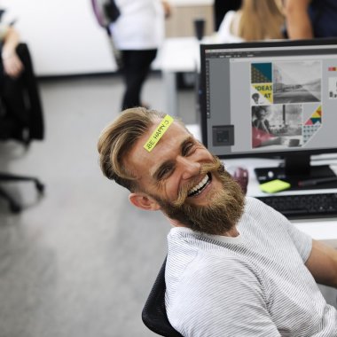 LinkedIn cumpără startup-ul care îți spune dacă ai angajați fericiți