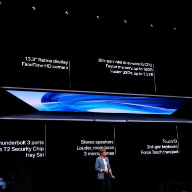 Cum arată noul MacBook Air, primul din serie care are ecran Retina