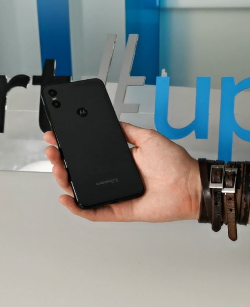 Review Motorola One - poate cel mai bun telefon din categoria sa?