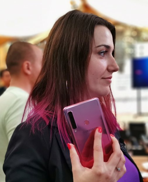 Samsung Galaxy A9: telefonul cu patru camere principale, lansat local