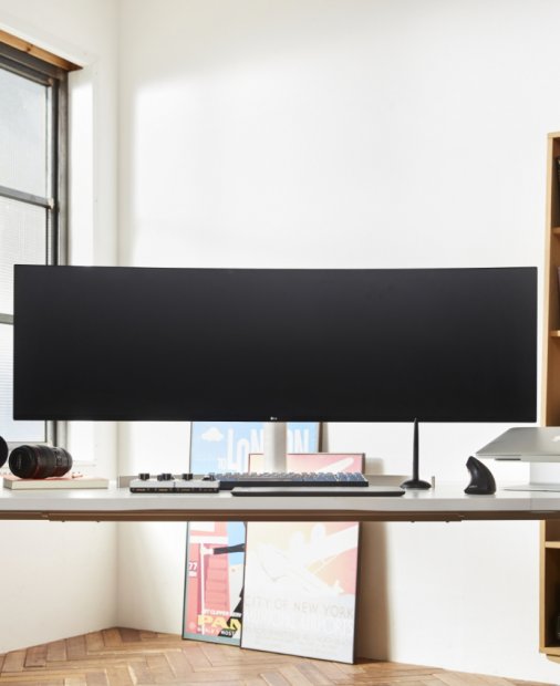 CES 2019: Trebuie să îți schimbi biroul dacă vrei acest monitor LG