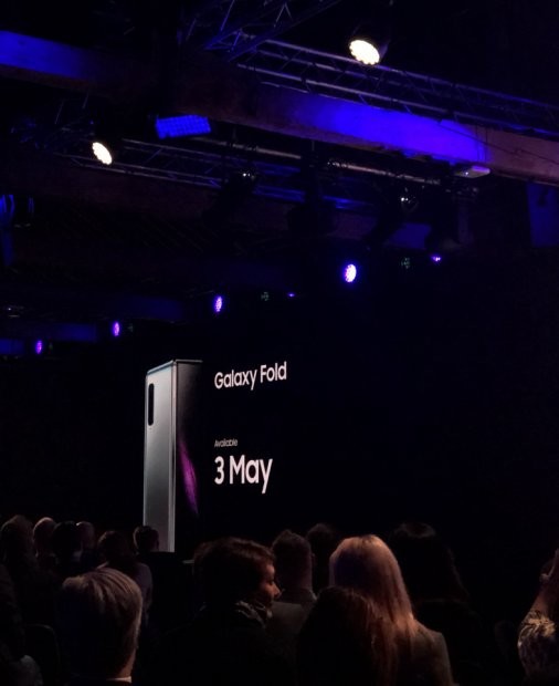 Samsung Galaxy Fold - telefonul pliabil are preț și o dată de lansare