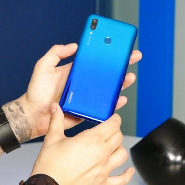 Review Huawei P Smart 2019: cel mai frumos smartphone la 1.000 de lei