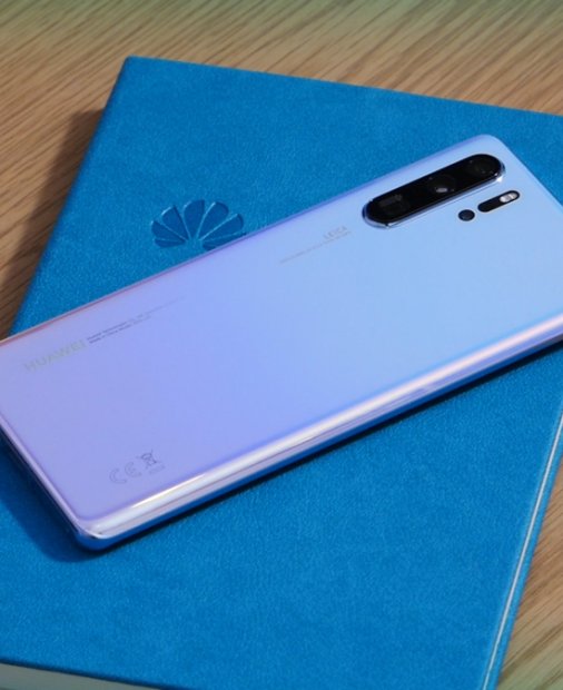 Afacerile Huawei în 2018: telefoanele înseamnă mai mult decât rețeaua