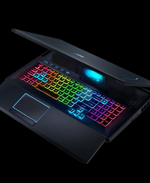 Acer Predator Helios 700 e un gaming de laptop cu o tastatură specială